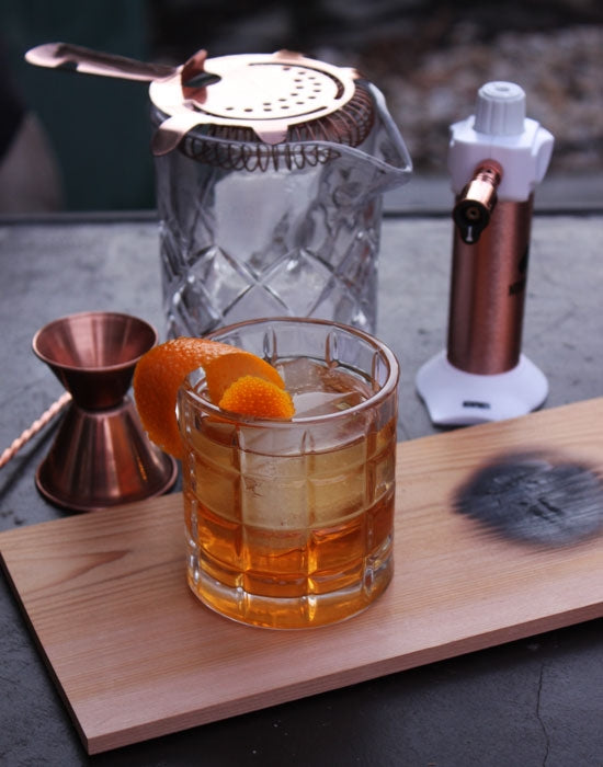 https://barproducts.com/cdn/shop/products/smoked-old-fashioned-kit-craft-cocktail-1_550x700.jpg?v=1578591232